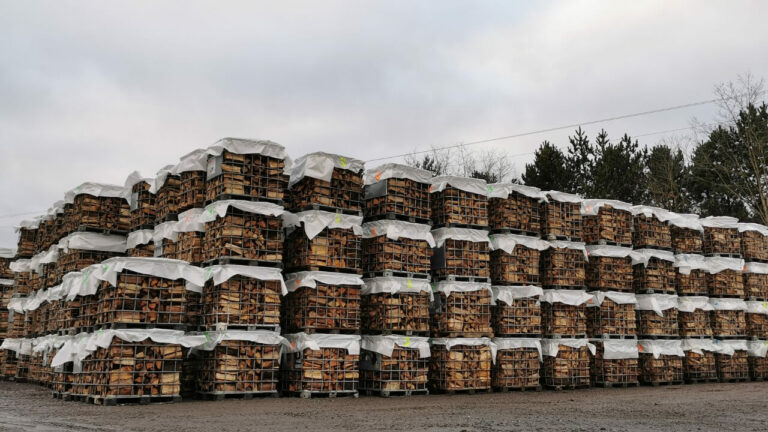 Grote hoeveelheden brandhout