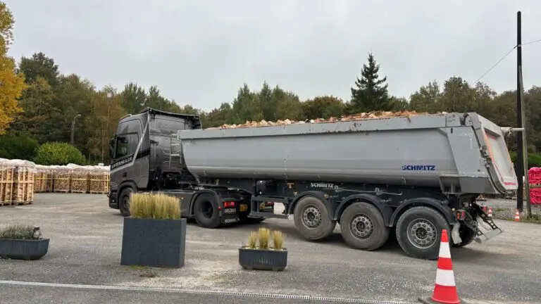 kiepwagen voor brandhout